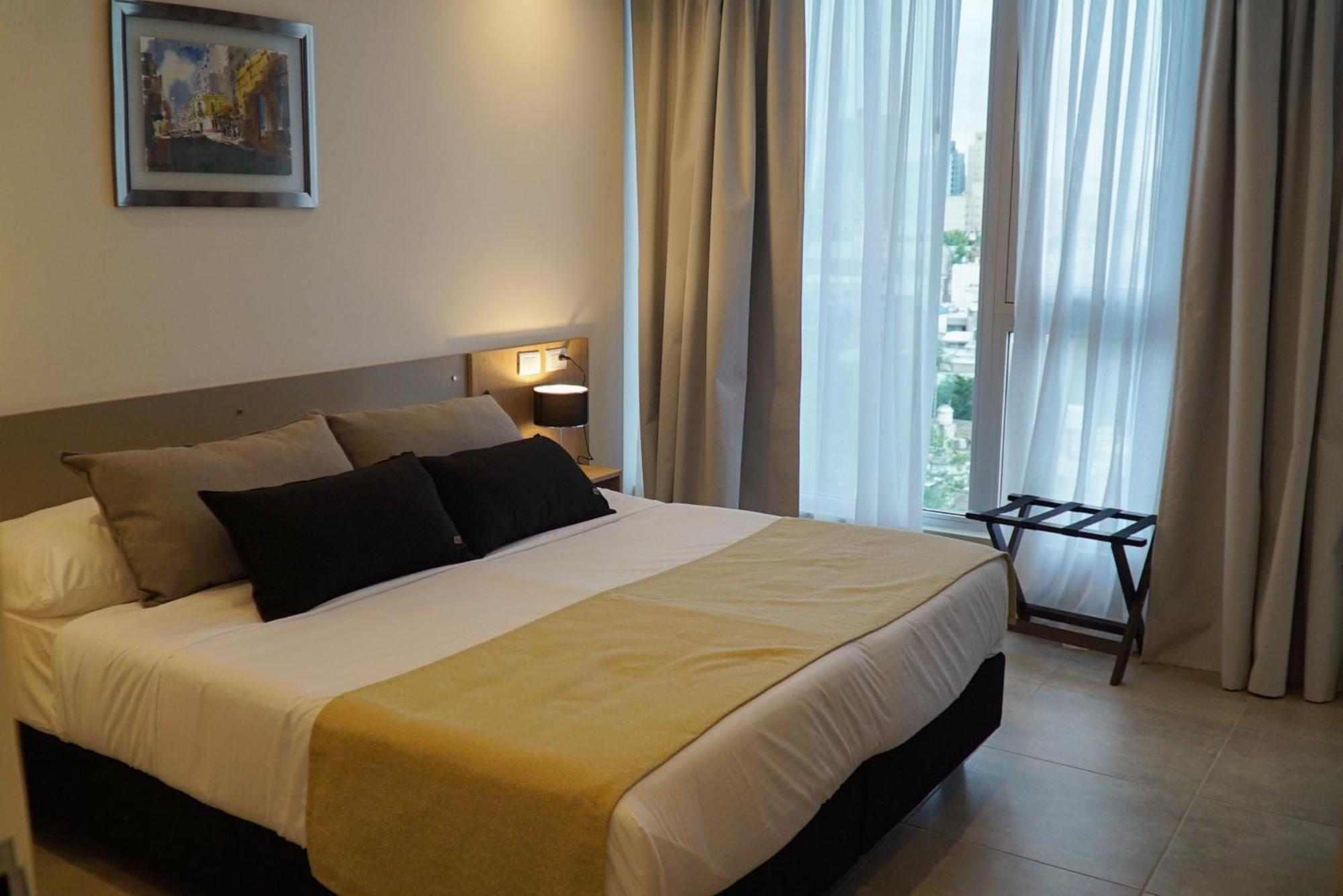 Amerian & Hotel